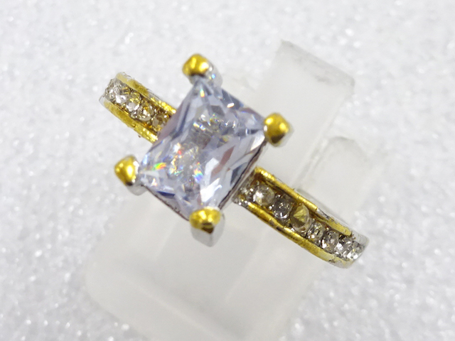 JAPANESE KIMONO / ANTIQUE CRYSTAL RING (SIZE 14)